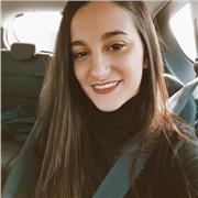 Soy Sara, graduada en ADE. Doy clases de repaso a niños de primaria, eso y economía de bachillerato